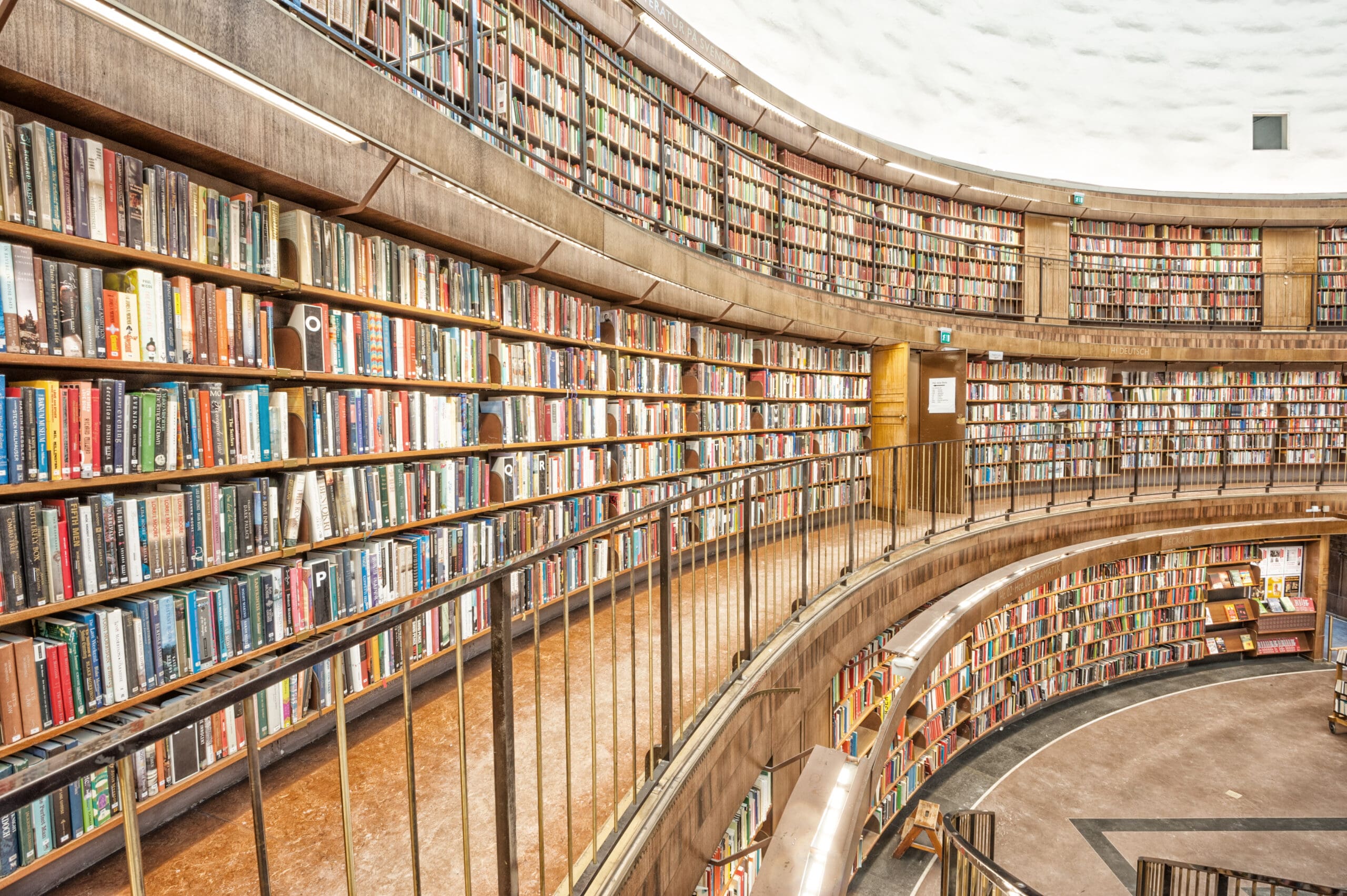 Round library (Public Library of Stockholm, Observatorielunden).